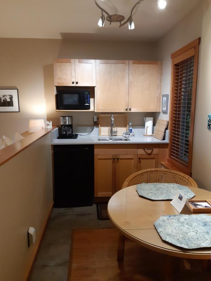אוקלולט Reef Point Oceanfront Bed And Breakfast מראה חיצוני תמונה