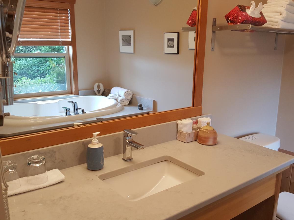אוקלולט Reef Point Oceanfront Bed And Breakfast מראה חיצוני תמונה