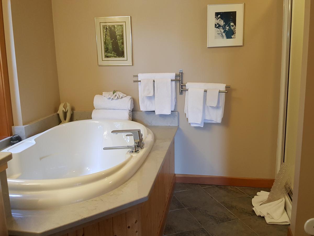 אוקלולט Reef Point Oceanfront Bed And Breakfast מראה חיצוני תמונה
