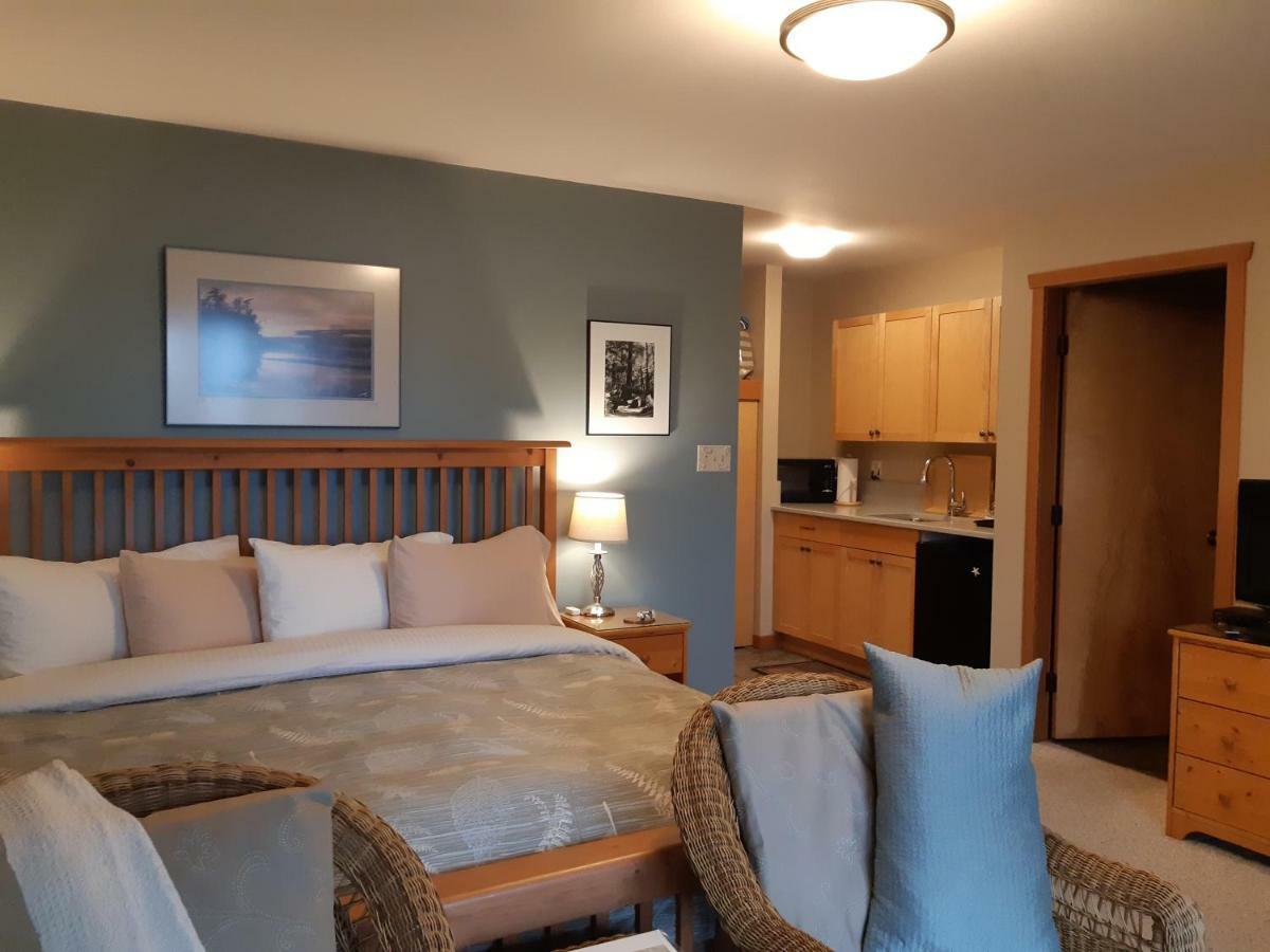אוקלולט Reef Point Oceanfront Bed And Breakfast מראה חיצוני תמונה