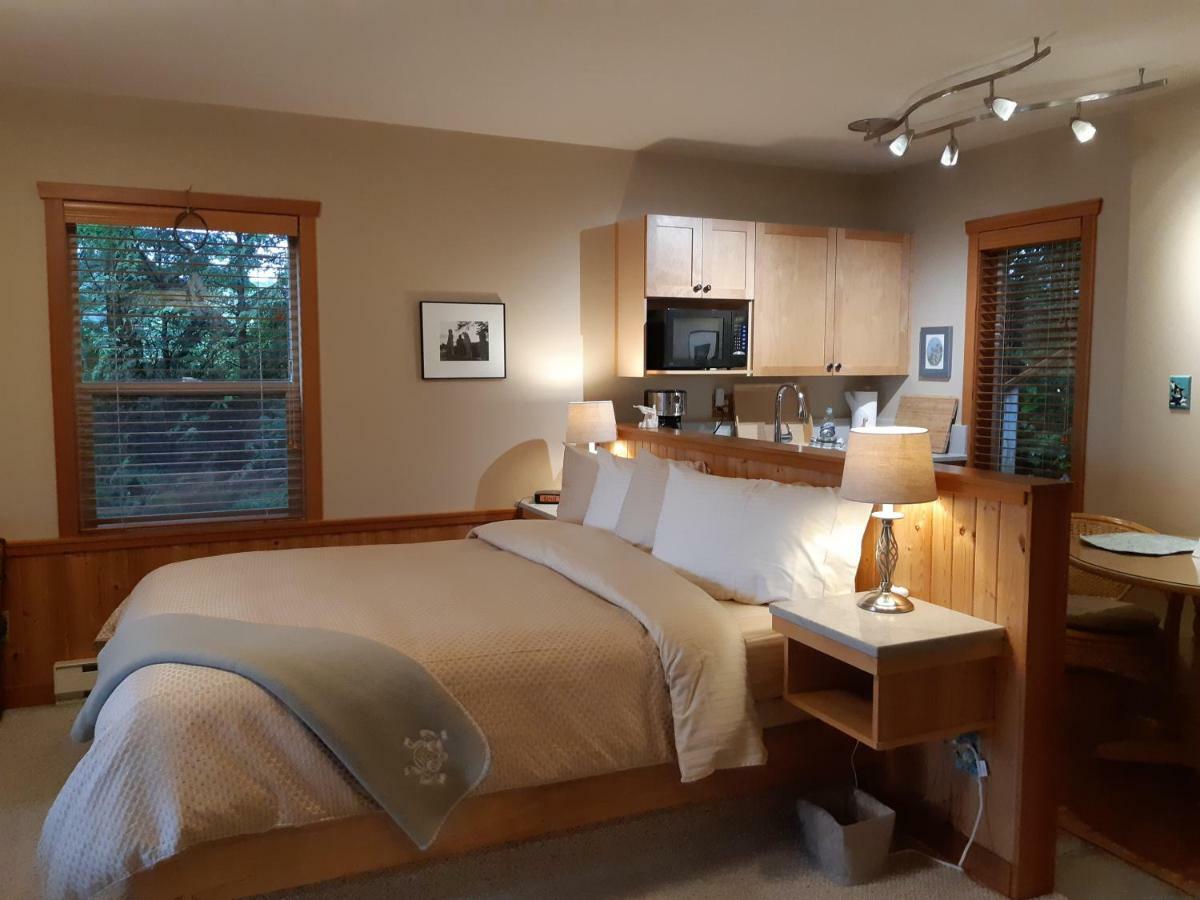 אוקלולט Reef Point Oceanfront Bed And Breakfast מראה חיצוני תמונה